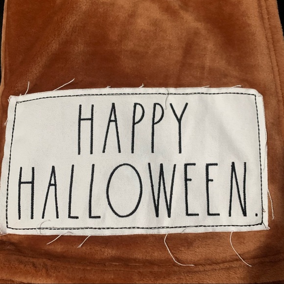 Rae Dunn Happy Halloween 🎃 plush throw - Picture 5 of 8